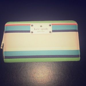 🌸 spring sale! Kate Spade wallet! ♠️ 💰